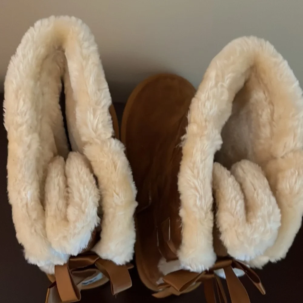 Brand new Uggs - Picture 3 of 4